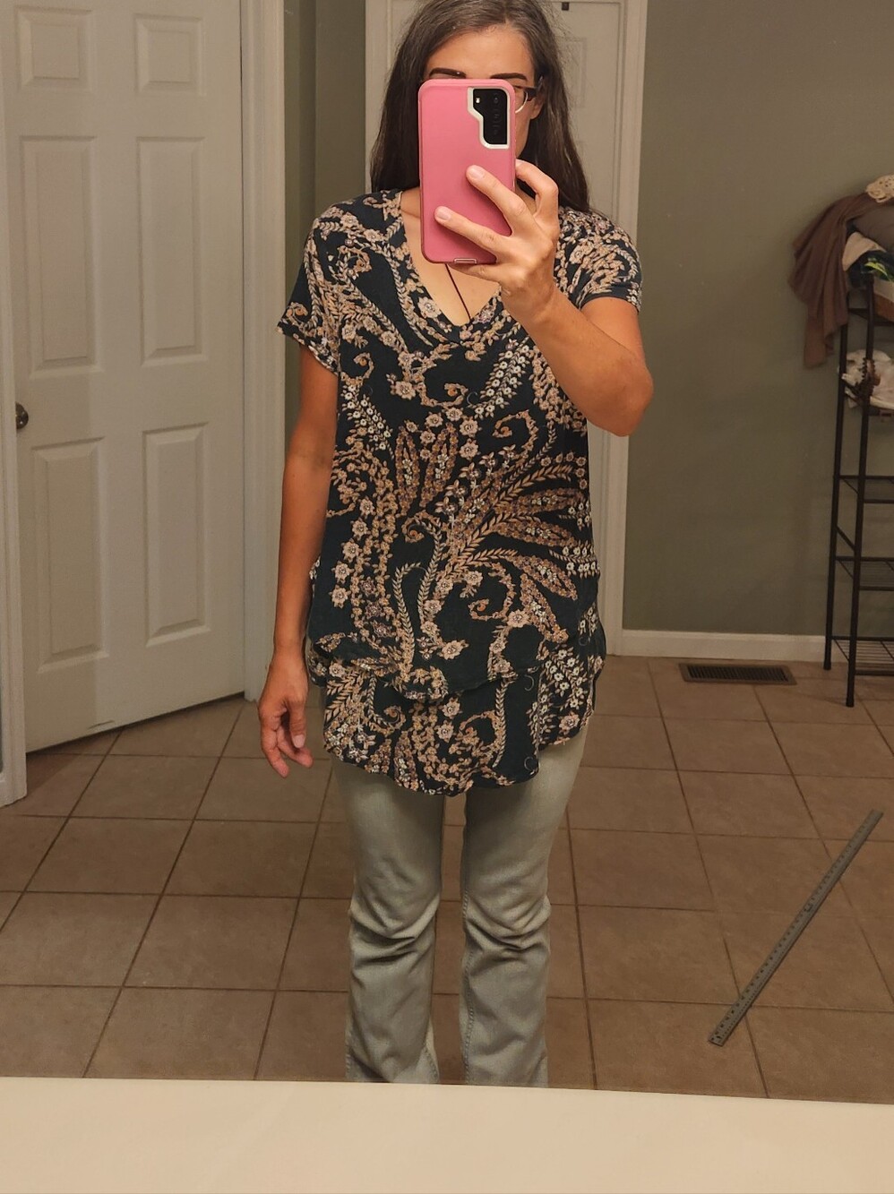Latched Mama Maternity Nursing Boyfriend Tee with Cream Floral Print Size M Or L